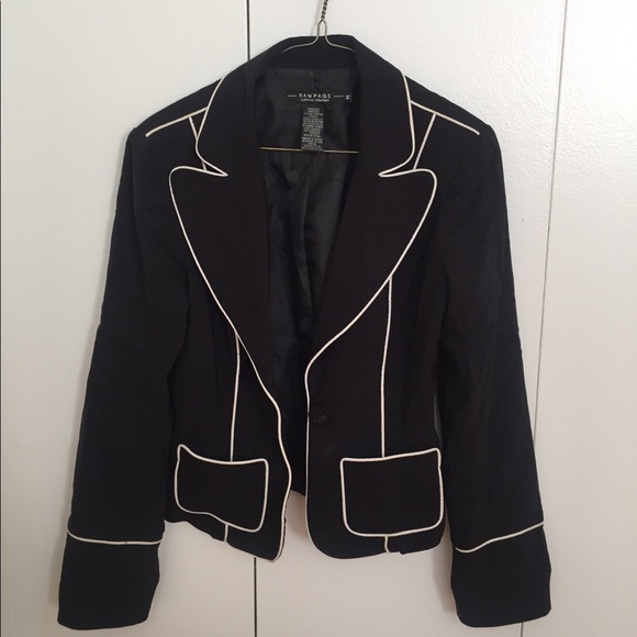 Black blazer - Picture 2 of 3